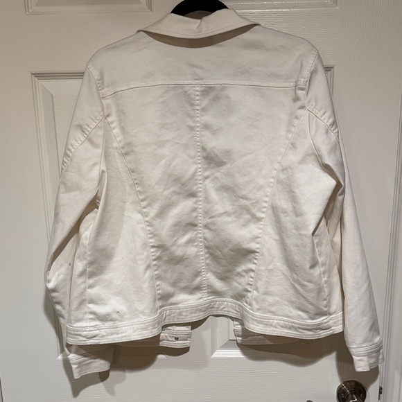 DressBarn white denim jacket - Picture 4 of 4